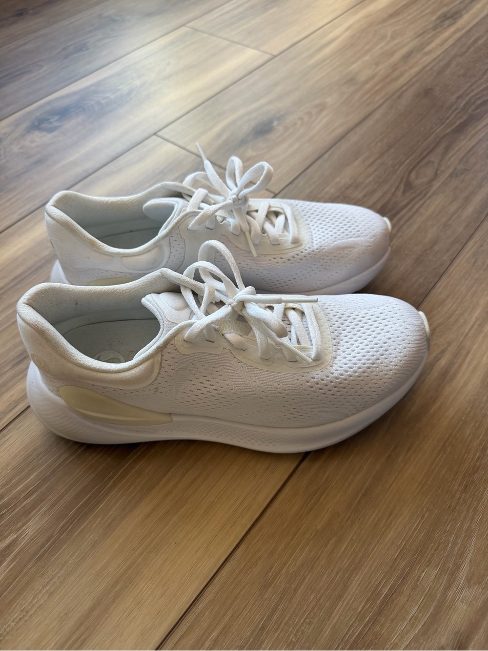 Lululemon All-White Running Shoes - Picture 5 of 9